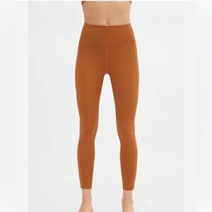 GIRLFRIEND COLLECTION M Carmel woman Compression activewear yoga casual legging